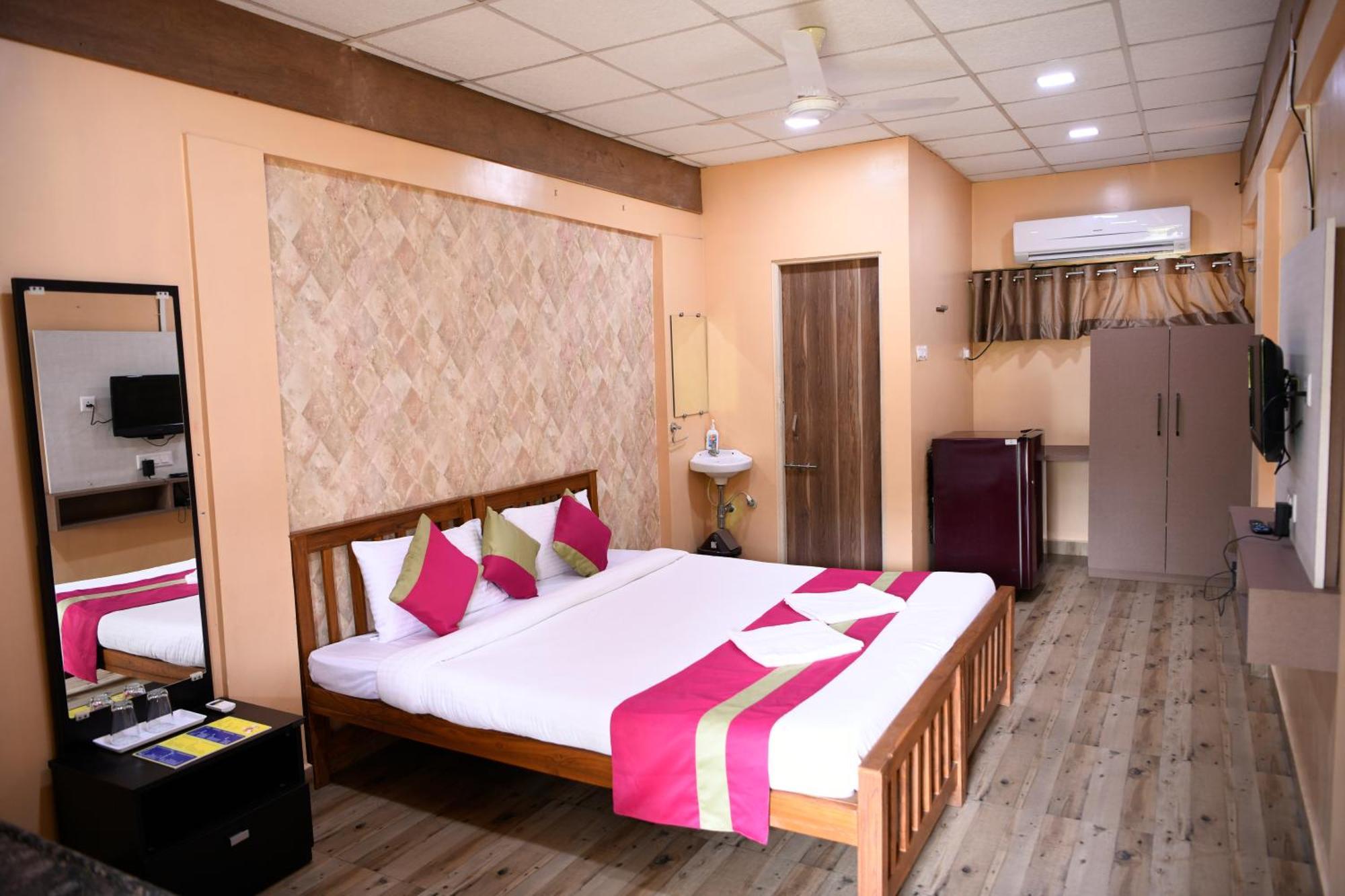 Lighthouse Waterpark And Resort Mansar Exterior photo